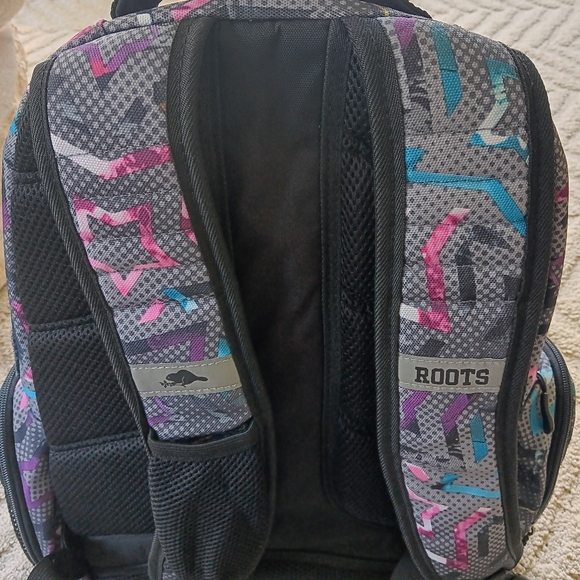 Roots Multicolor Star Pattern Backpack Full Size - Picture 4 of 6